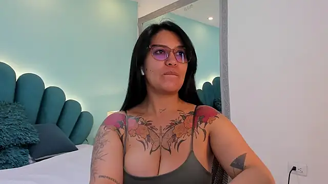 sharlott18 online show from March 19, 3:12 pm