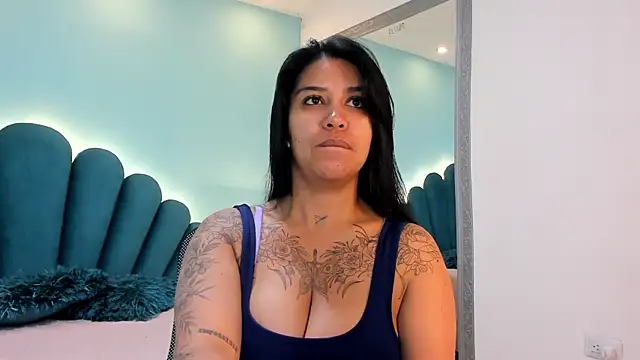 sharlott18 online show from January 12, 12:45 pm