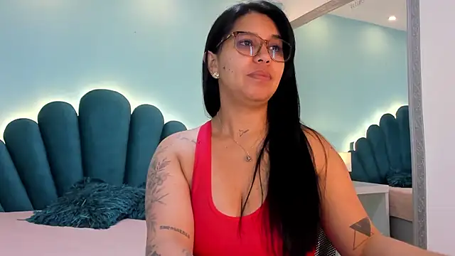 sharlott18 online show from December 2, 11:23 am