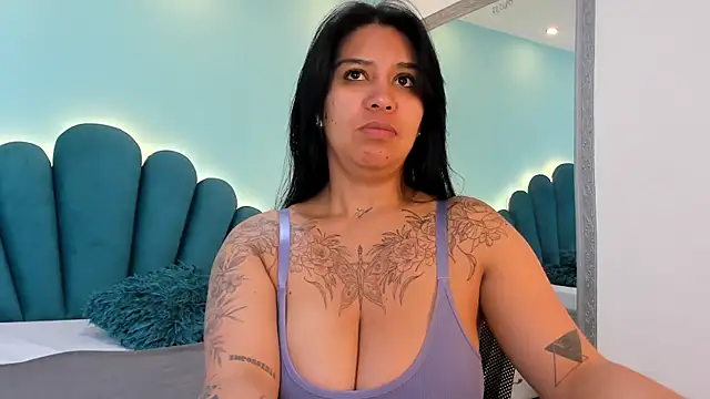 sharlott18 online show from January 16, 1:15 pm