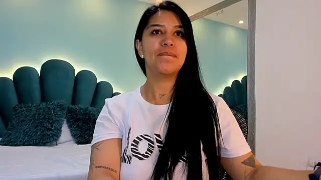 sharlott18 online show from February 21, 11:23 am