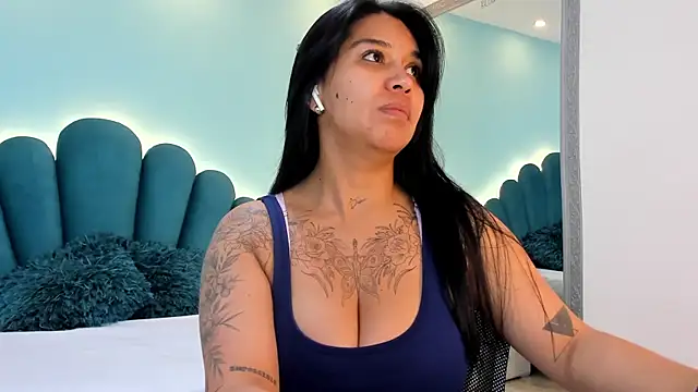 sharlott18 online show from February 4, 12:33 pm