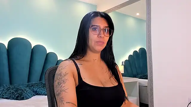 sharlott18 online show from November 12, 1:48 pm