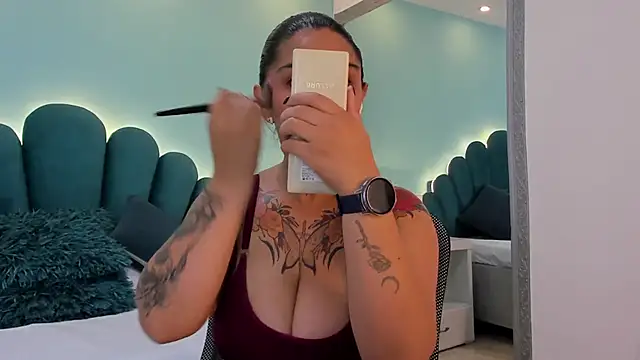 sharlott18 online show from March 18, 3:46 pm