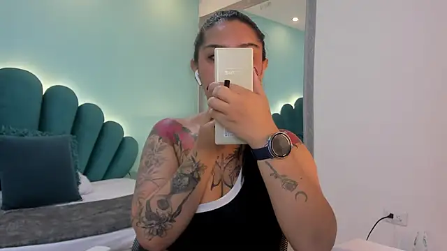 sharlott18 online show from March 11, 12:54 pm