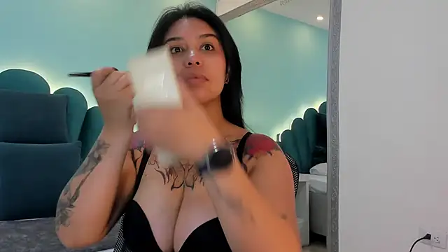 sharlott18 online show from March 10, 3:16 pm