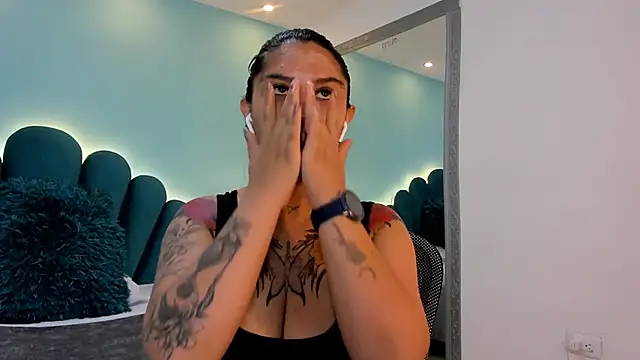 sharlott18 online show from February 26, 2:50 pm