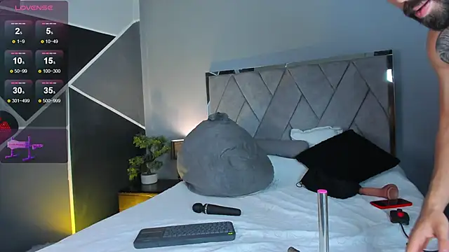 Markbrown online show from October 15, 7:22 pm