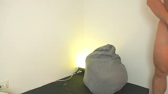 Markbrown online show from March 27, 7:48 pm