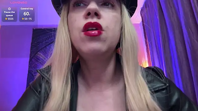 Helena  Femdom online show from May 27, 8:05 pm