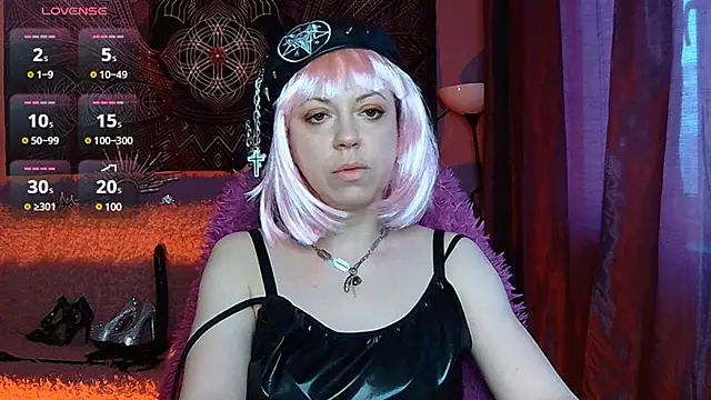 Snapshot of Helena__Femdom chatting on February 19, 2:55 pm Helena Femdom online show from February 19, 2:55 pm