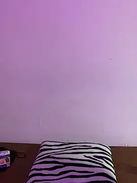 Snapshot of Felicia_smok3 chatting on March 9, 3:11 am Felicia smok3 online show from March 9, 3:11 am