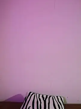 Snapshot of Felicia_smok3 chatting on January 6, 1:31 am Felicia smok3 online show from January 6, 1:31 am