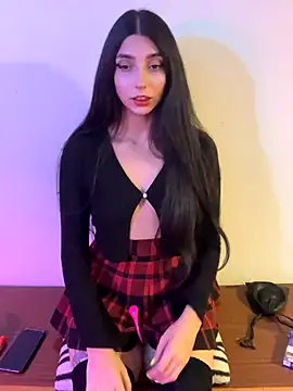 Snapshot of Felicia_smok3 chatting on November 19, 2:00 am Felicia smok3 online show from November 19, 2:00 am