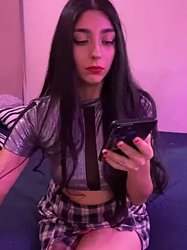 Snapshot of Felicia_smok3 chatting on January 23, 12:25 am Felicia smok3 online show from January 23, 12:25 am