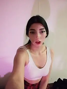 Snapshot of Felicia_smok3 chatting on December 14, 12:33 am Felicia smok3 online show from December 14, 12:33 am