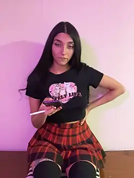 Snapshot of Felicia_smok3 chatting on March 6, 4:52 am Felicia smok3 online show from March 6, 4:52 am