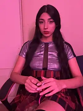 Snapshot of Felicia_smok3 chatting on February 13, 12:24 am Felicia smok3 online show from February 13, 12:24 am