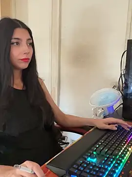 Snapshot of Felicia_smok3 chatting on February 14, 8:37 pm Felicia smok3 online show from February 14, 8:37 pm