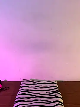 Snapshot of Felicia_smok3 chatting on October 13, 1:29 am Felicia smok3 online show from October 13, 1:29 am