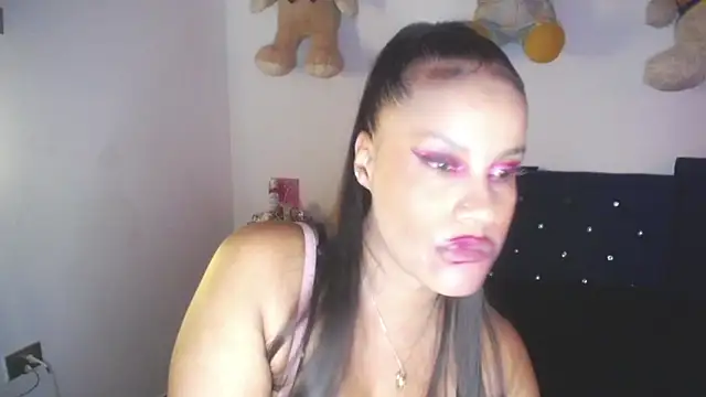 pamela guzmaan online show from November 20, 7:25 pm