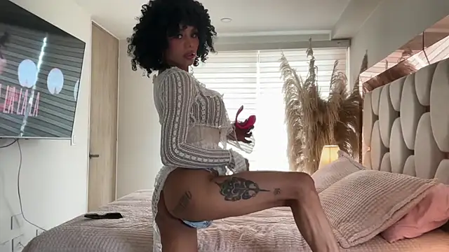 Snapshot of HOT_LADY_777 chatting on July 17, 3:53 pm HOT LADY 777 online show from July 17, 3:53 pm
