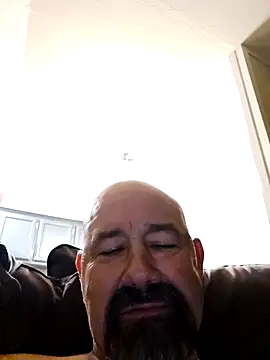 Snapshot of scottym chatting on March 17, 1:24 am scottym online show from March 17, 1:24 am