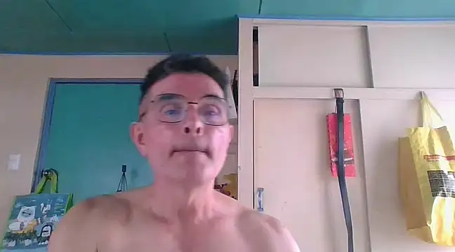 Snapshot of kavir-sebastien chatting on February 26, 7:32 pm kavir-sebastien online show from February 26, 7:32 pm