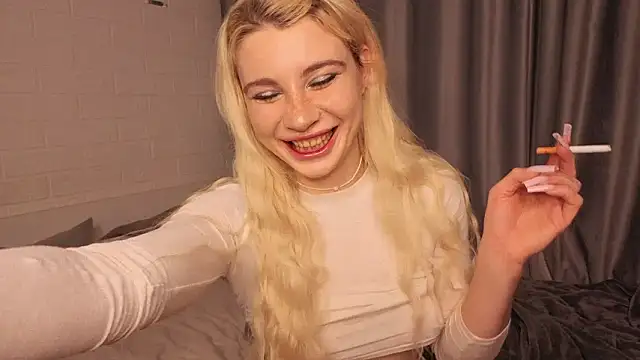 Snapshot of Ashley-Urban chatting on March 4, 1:02 am Ashley-Urban online show from March 4, 1:02 am