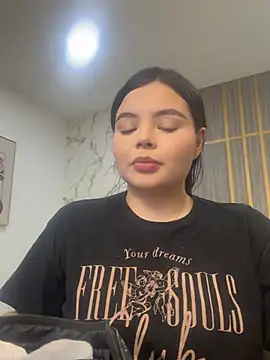 IsabellaAllen online show from May 23, 11:15 pm