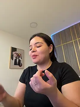 IsabellaAllen online show from March 29, 9:05 pm