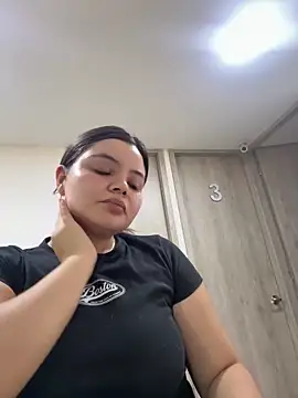 IsabellaAllen online show from April 10, 9:00 pm