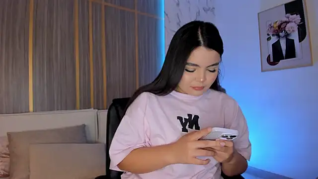 IsabellaAllen online show from December 18, 10:13 pm