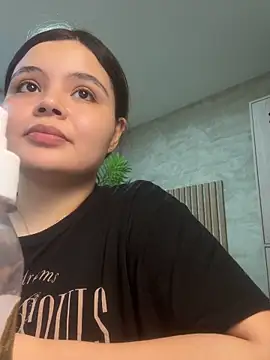 IsabellaAllen online show from April 11, 7:28 pm