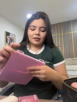 IsabellaAllen online show from May 15, 10:08 pm