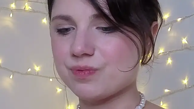 multicutie online show from December 13, 10:49 pm