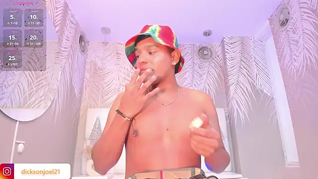 Snapshot of joel_tyler chatting on November 6, 8:24 pm joel tyler online show from November 6, 8:24 pm