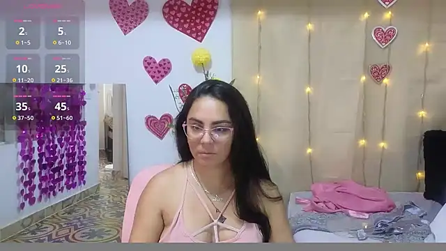 Snapshot of lovely_trix chatting on November 26, 3:12 pm lovely trix online show from November 26, 3:12 pm