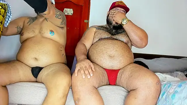 Snapshot of Latino_bigcock chatting on February 11, 3:34 pm Latino bigcock online show from February 11, 3:34 pm