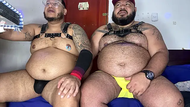 Latino bigcock online show from March 14, 12:16 am