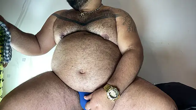 Snapshot of Latino_bigcock chatting on February 8, 9:01 pm Latino bigcock online show from February 8, 9:01 pm