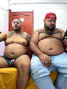 Snapshot of Latino_bigcock chatting on September 25, 1:22 am Latino bigcock online show from September 25, 1:22 am