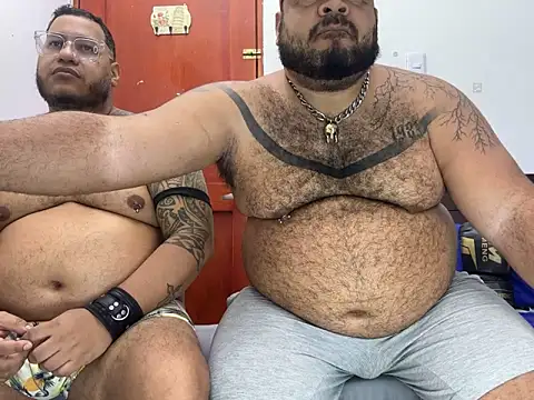 Snapshot of Latino_bigcock chatting on September 12, 1:17 am Latino bigcock online show from September 12, 1:17 am