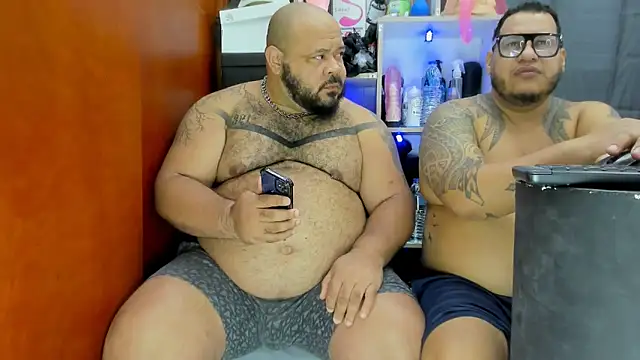 Snapshot of Latino_bigcock chatting on February 18, 4:03 pm Latino bigcock online show from February 18, 4:03 pm