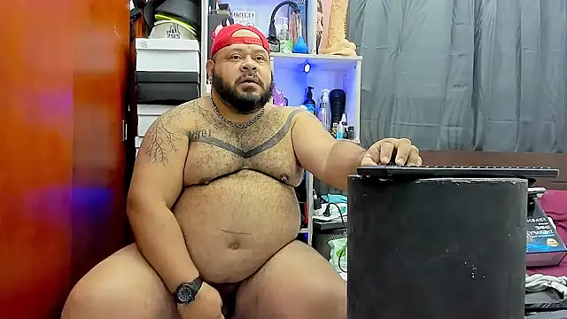 Snapshot of Latino_bigcock chatting on March 10, 3:41 pm Latino bigcock online show from March 10, 3:41 pm