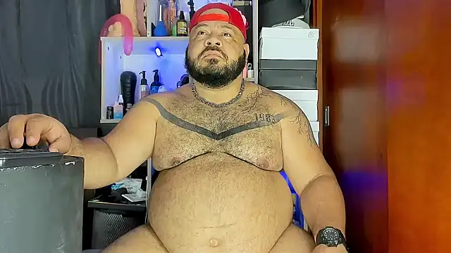 Snapshot of Latino_bigcock chatting on March 14, 6:18 pm Latino bigcock online show from March 14, 6:18 pm