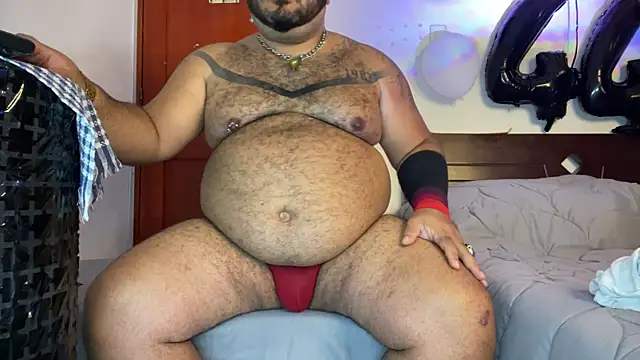 Snapshot of Latino_bigcock chatting on December 17, 6:02 pm Latino bigcock online show from December 17, 6:02 pm