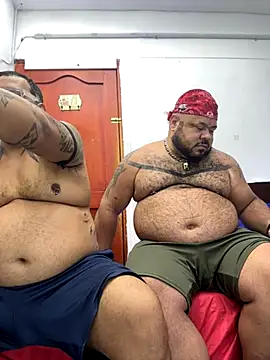 Snapshot of Latino_bigcock chatting on September 16, 12:33 am Latino bigcock online show from September 16, 12:33 am