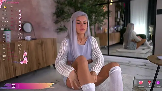 Serene Sophiex online show from September 15, 8:31 pm