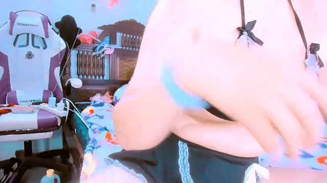 SofiaOlivares online show from April 15, 11:38 am